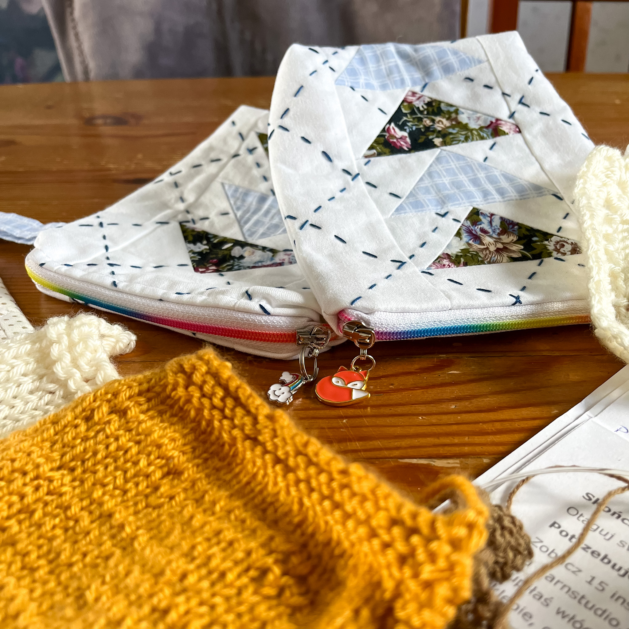 Mini saszetka z trójkątami - obrazek 6